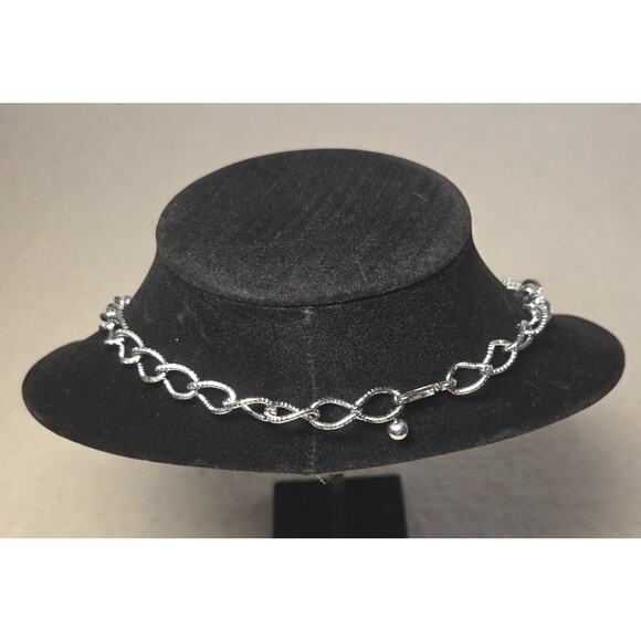 José María Barrera Silver Filigree Statement Necklace & Clip-On Earrings Set – V - Picture 3 of 9